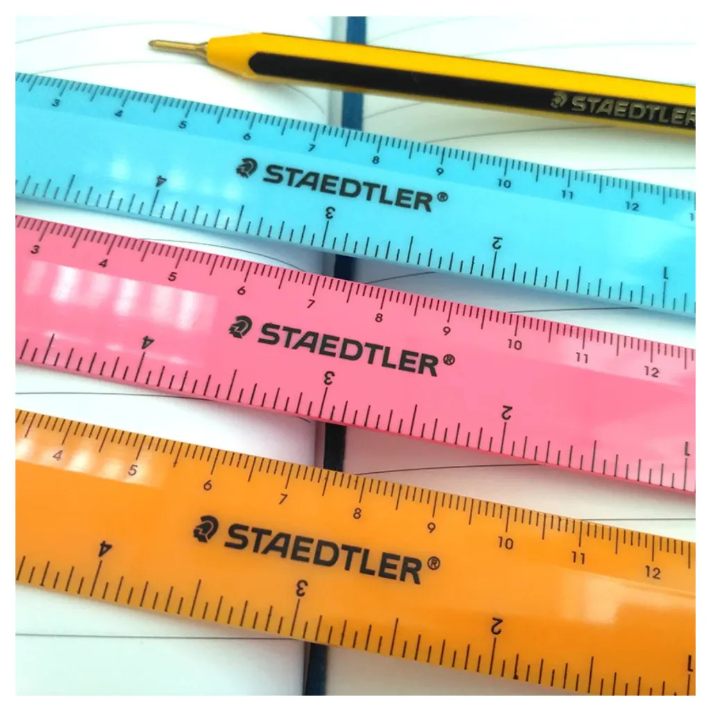 STAEDTLER Mars 562 4 F Plexiglas Ruler  (1).webp